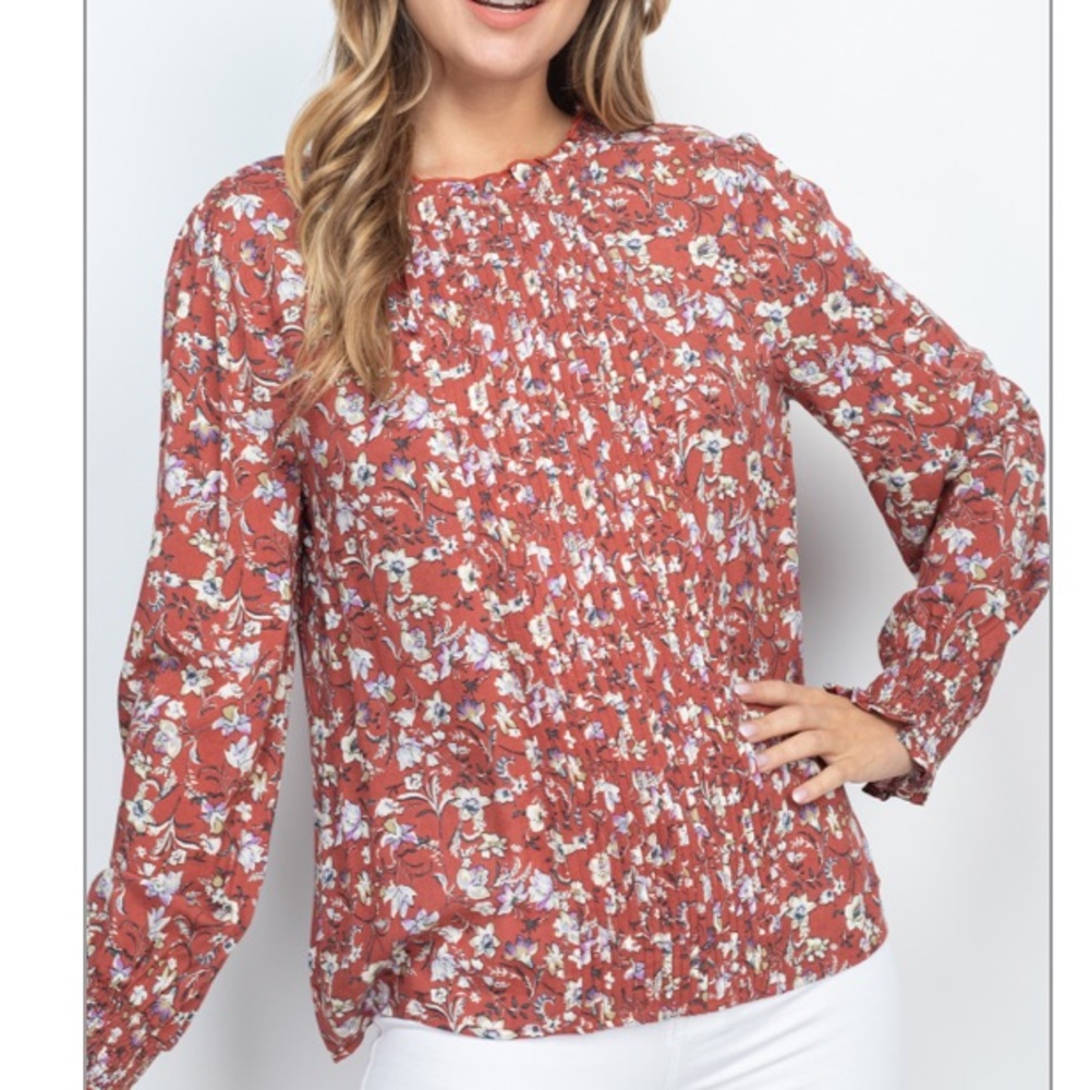 Coming soon floral long sleeve top - Picture 2 of 3